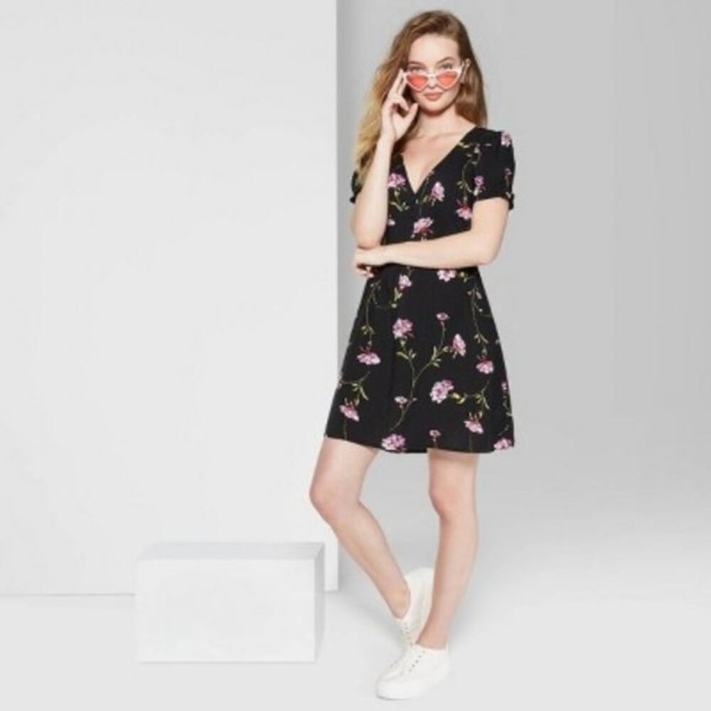 Wild‎ Fable Black & Pink Floral V Neck Mini Dress  Medium NWT Bohemian Whimsical